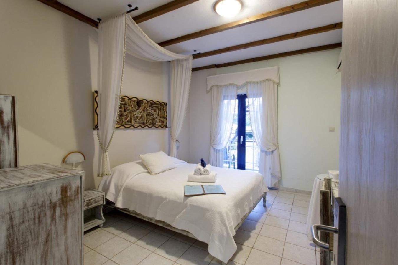 Argo Rooms & Studios Агии Апостоли Стая снимка