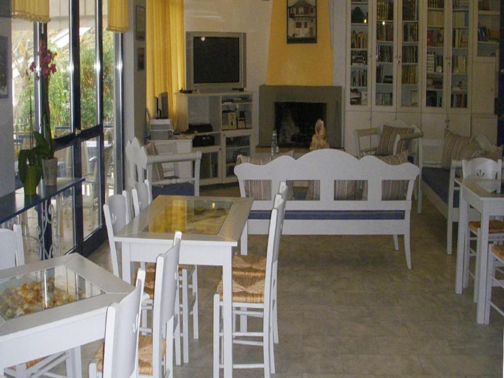 Argo Rooms & Studios Агии Апостоли Екстериор снимка